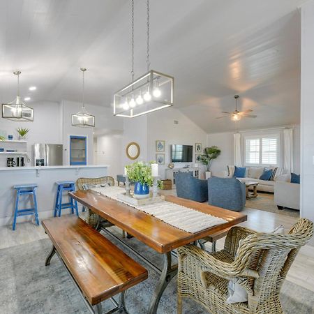 Trendy Port Aransas Home With Private Pool And Deck! Екстериор снимка