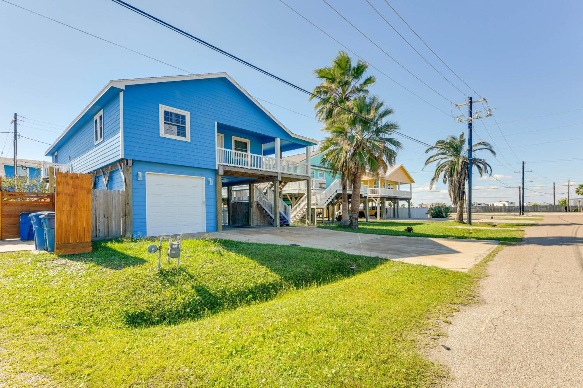 Trendy Port Aransas Home With Private Pool And Deck! Екстериор снимка