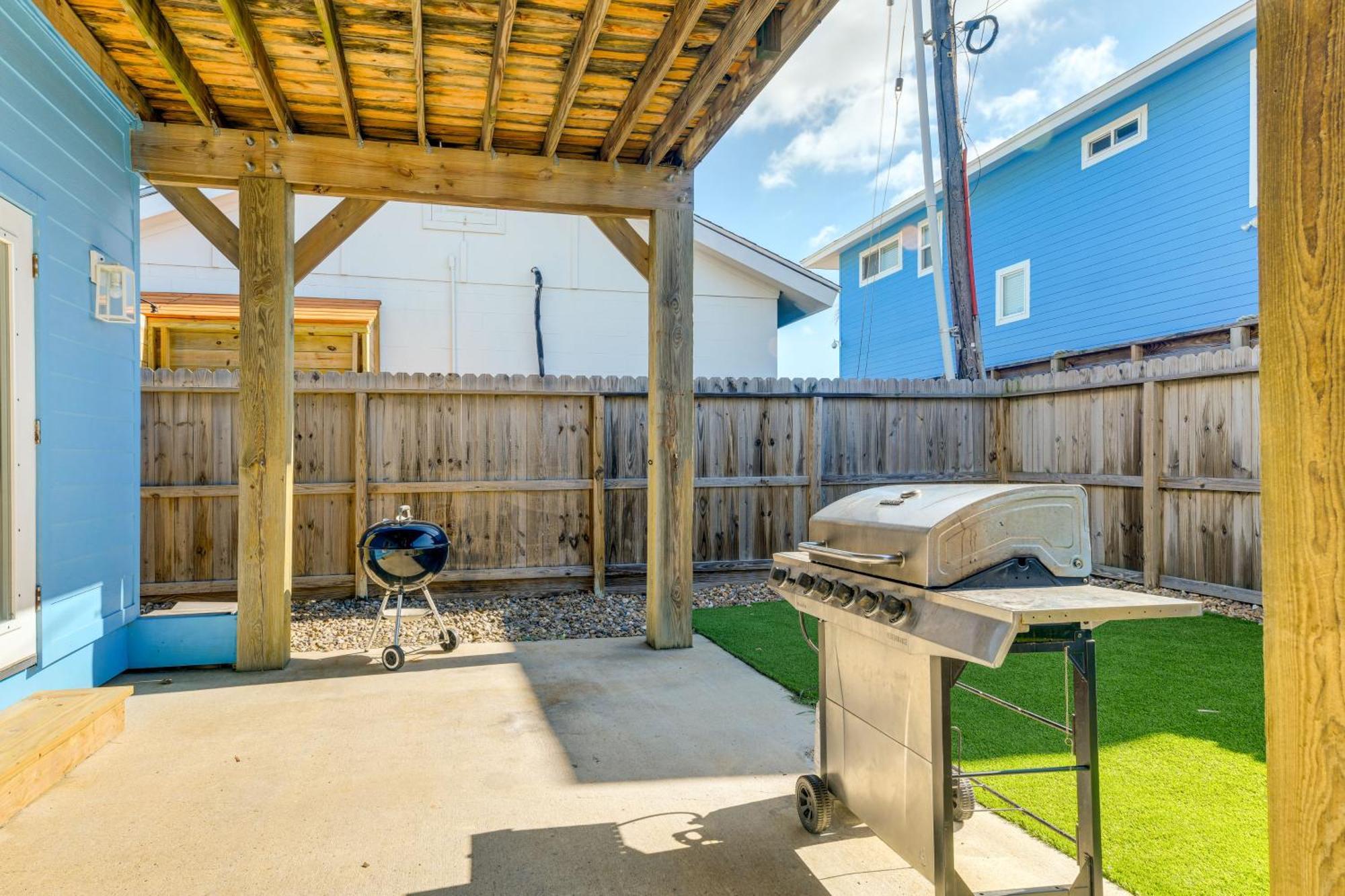 Trendy Port Aransas Home With Private Pool And Deck! Екстериор снимка