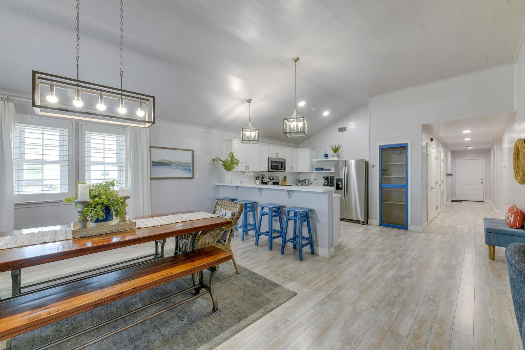 Trendy Port Aransas Home With Private Pool And Deck! Екстериор снимка
