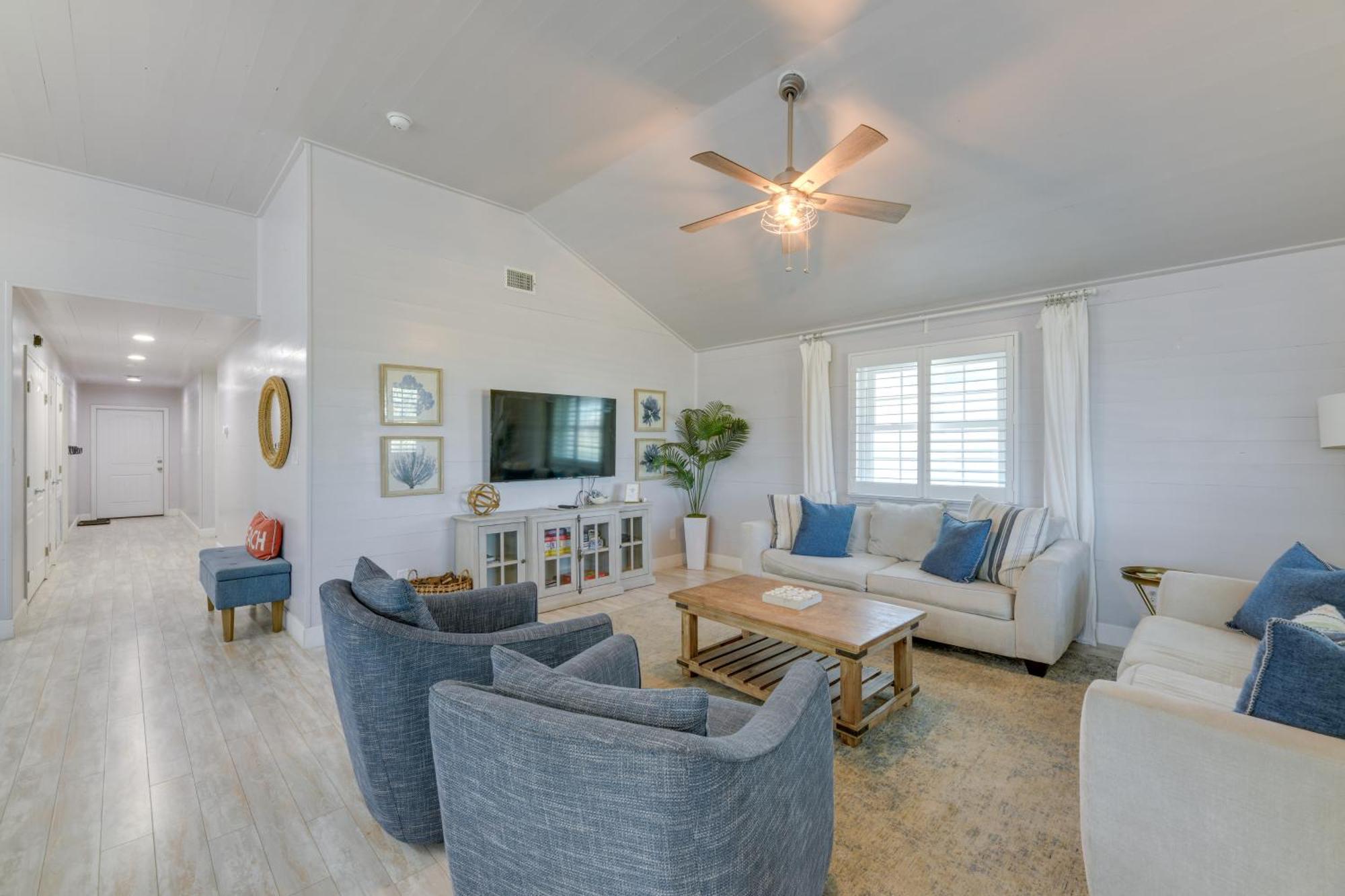 Trendy Port Aransas Home With Private Pool And Deck! Екстериор снимка